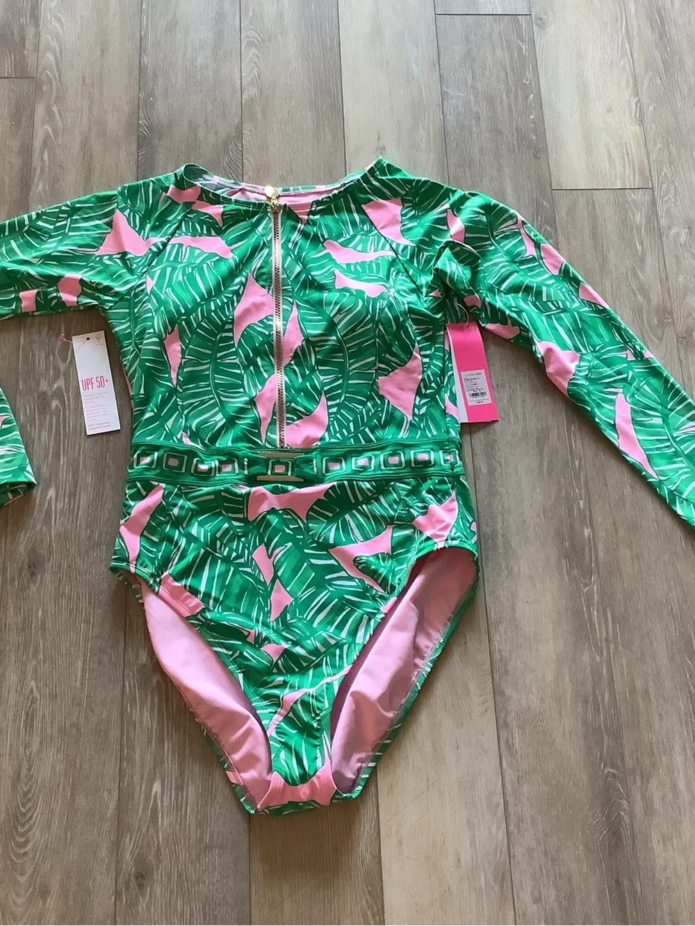 Lilly Pulitzer Toretta Rashguard in Let’s Go Bananas, Size 12 - Picture 2 of 2